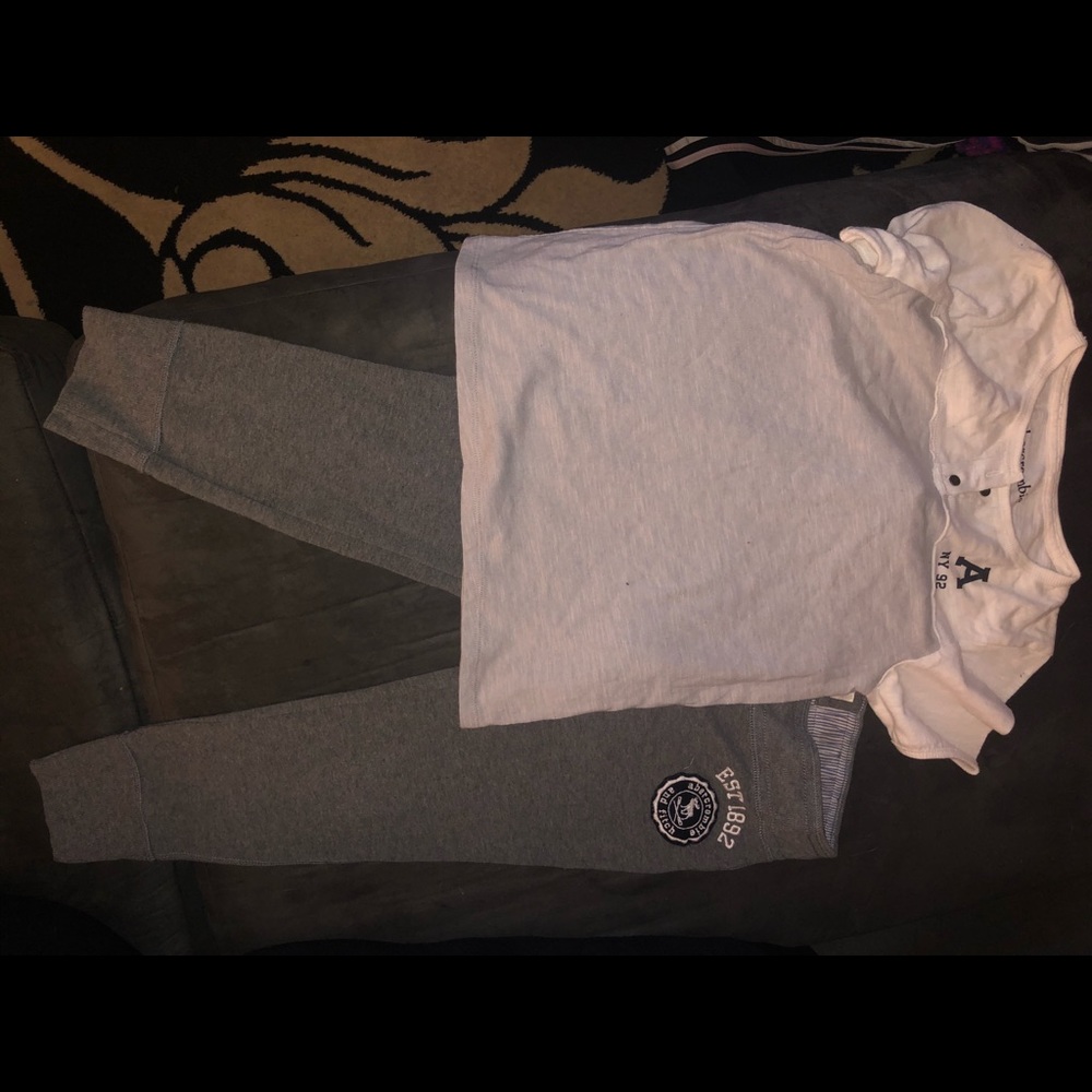 Abercrombie setGirls 12/14 top with size xl Pants